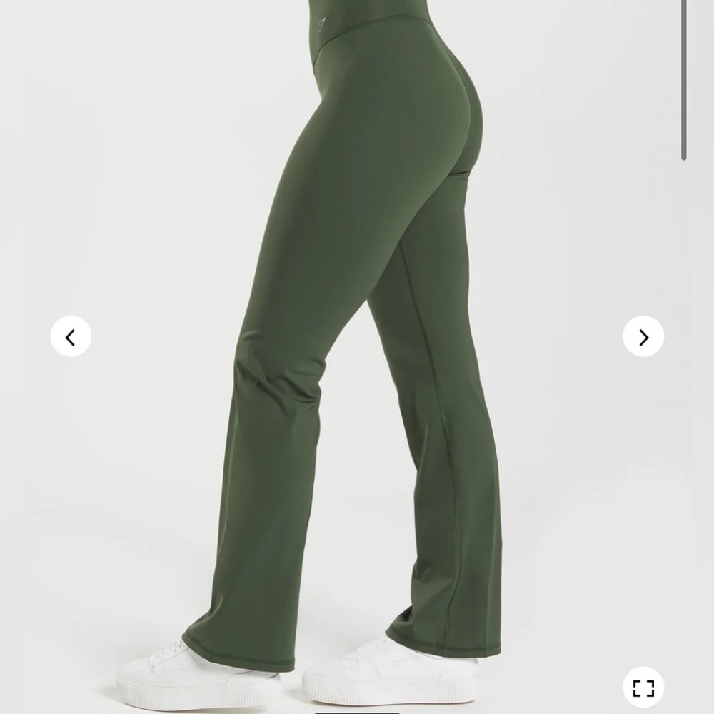 ELEVATE FLARED LEGGINGS Moss Olive Gymshark Womens Leggings